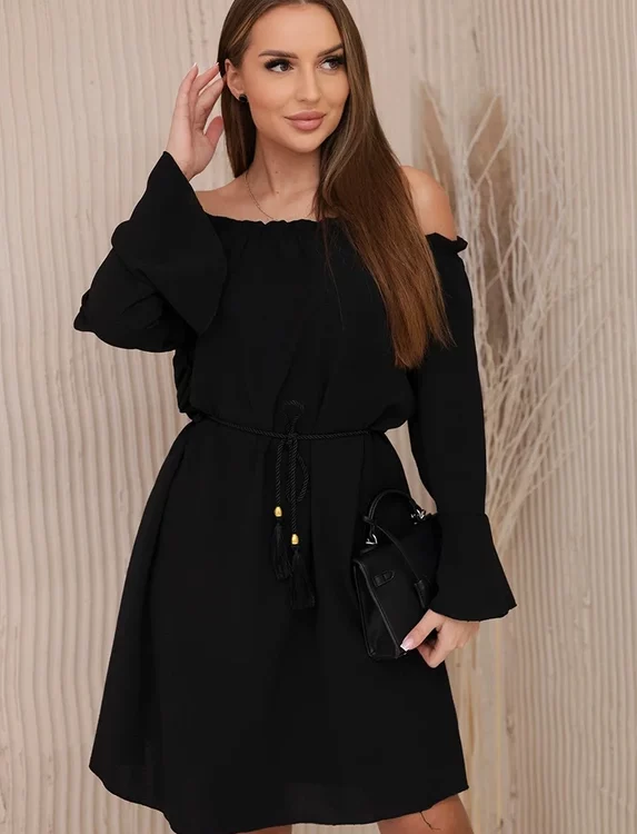 Sukienka wiązana w talii sznurkiem czarny