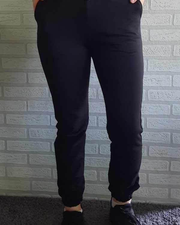 Spodnie dresowe damskie czarne